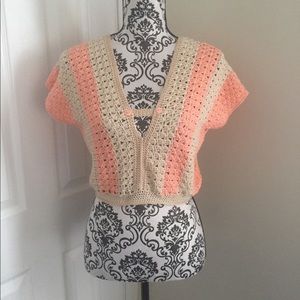 NWOT  BLOUSE HAND KNITTED